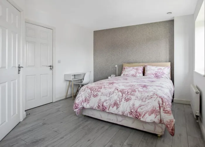 Ruby Kingsize Bedroom With En-Suite